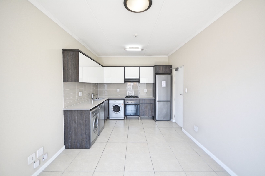 To Let 1 Bedroom Property for Rent in Sandown Western Cape